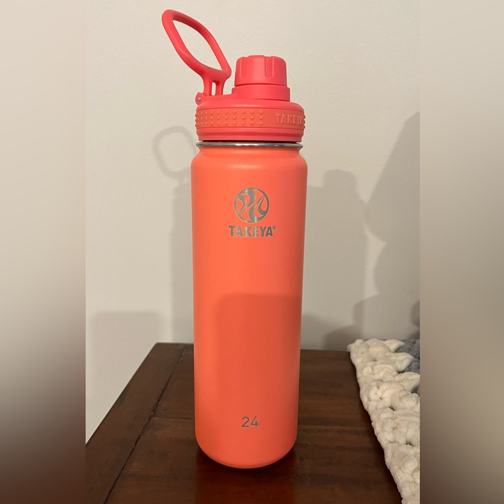 Tekeya water bottle.